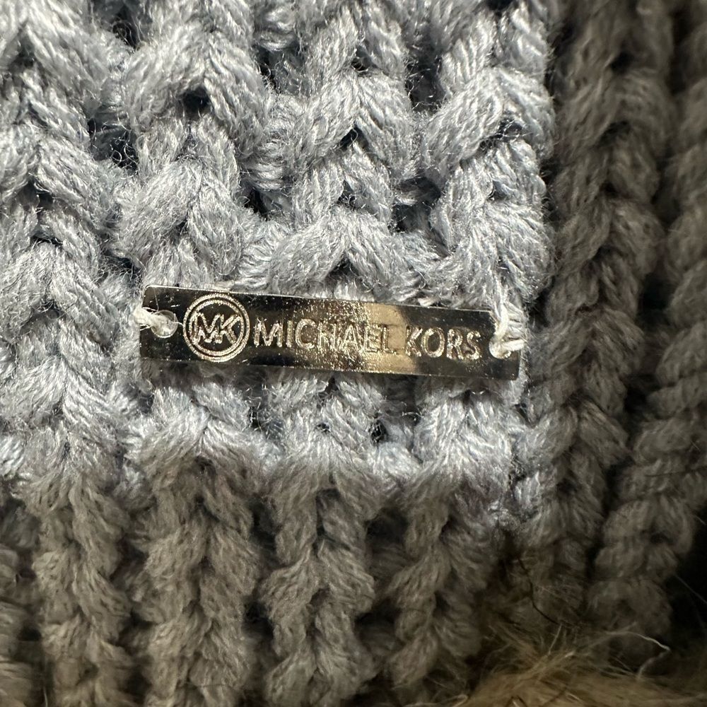 Michael Kors Gray Knit Scarf Faux Fur Pockets - Picture 4 of 8